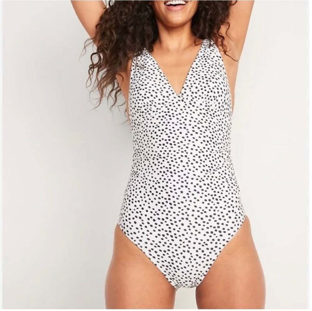 Old Navy Polka Dot V-Neck One-Piece Swimsuit XXL nwt